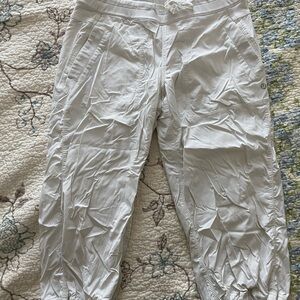 Lululemon White Cropped Joggers